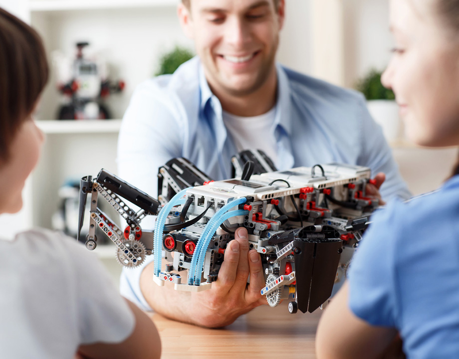 Aprende a programar para enseñar robótica a tus hijos: te lo agradecerán