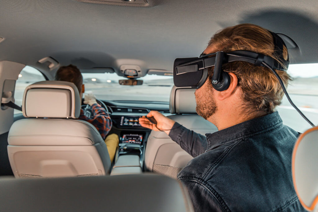 El software de Holoride para ligar viajes en coches autónomos y realidad virtual está aún en fase beta.