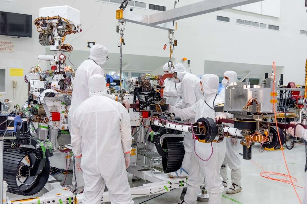 montaje del rover Mars 2020