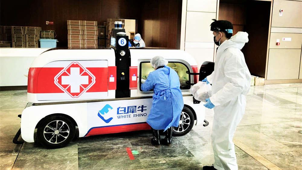 white rhino transporte de medicidas urbanas ciudades chinas robots