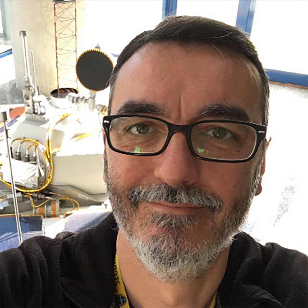 Juan Ángel Vaquerizo, astrofísico y coordinador de la Unidad de Cultura Científica del Centro de Astrobiología (CSIC-INTA) ha escrito Marte y el enigma de la vida.
