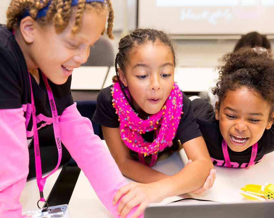 Black Girls CODE: una organización que busca formar en disciplinas STEM a niñas afrodescendientes.