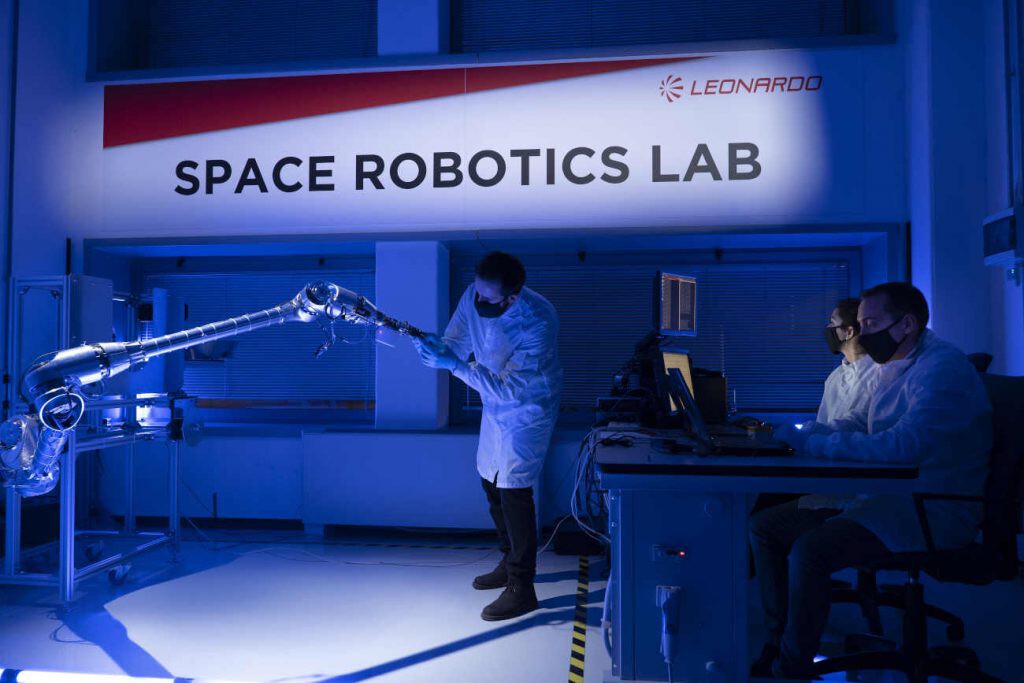 el brazo robótico para Marte presentado por Leonardo