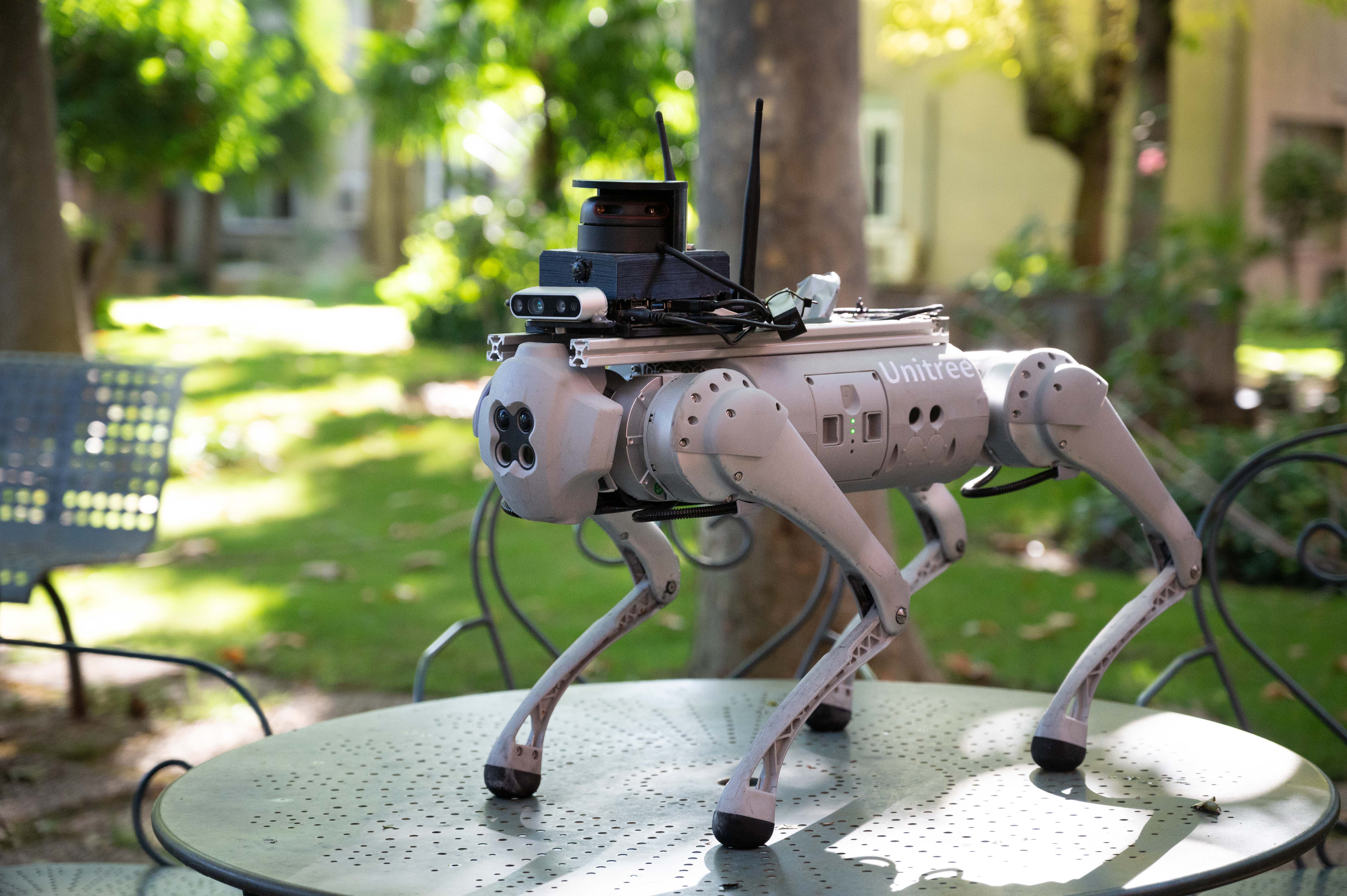 robot con forma de perro