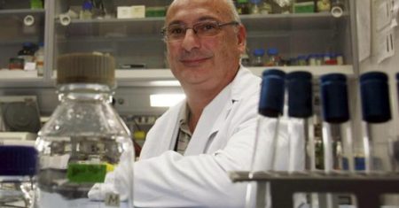 Premio Nobel de Medicina Francisco Juan Martínez Mojica, profesor del Departamento de Fisiología, Genética y Microbiología. Instituto Multidisciplinar para el Estudio del Medio.