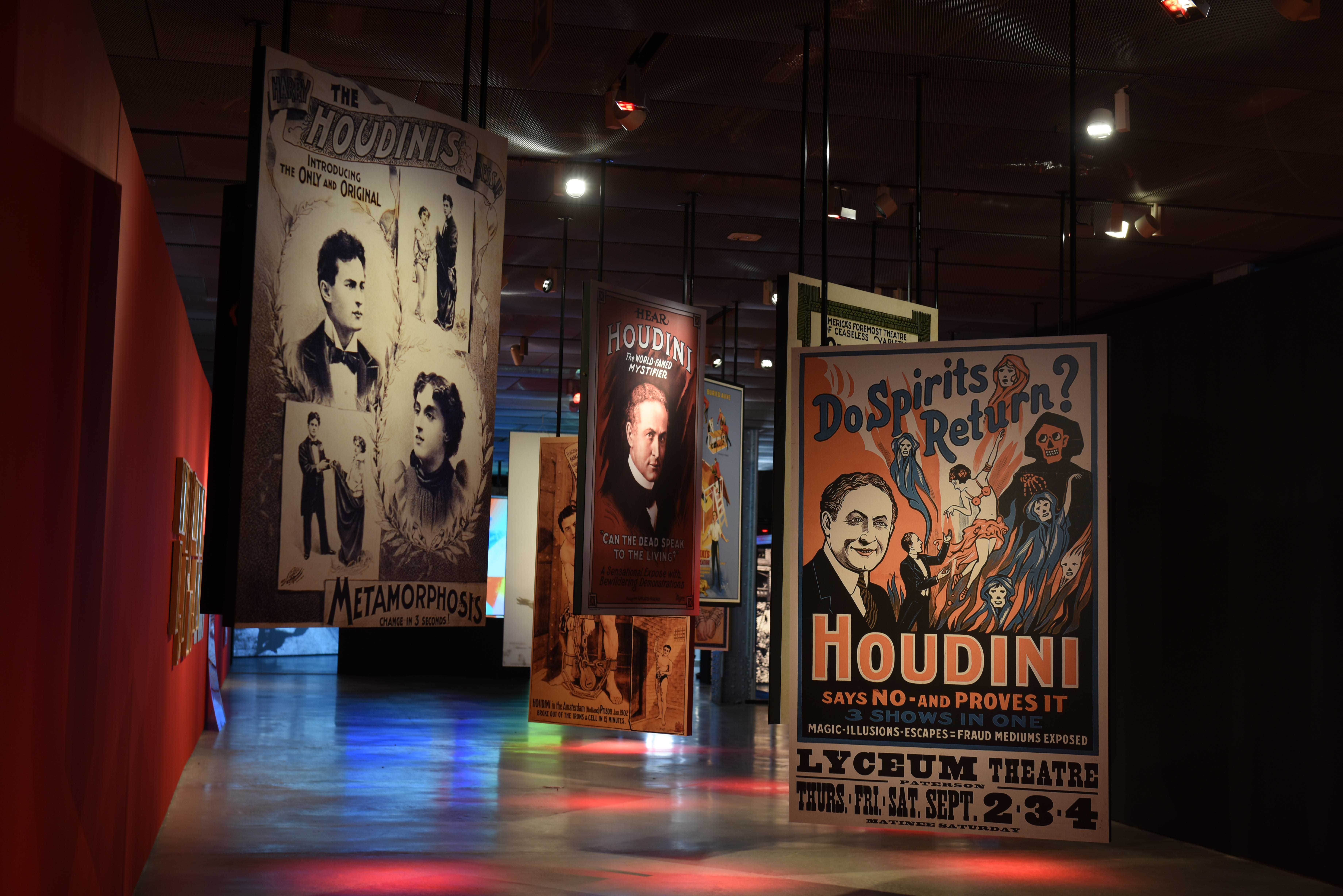 Sala de la exposición "Houdini. Las leyes del asombro"