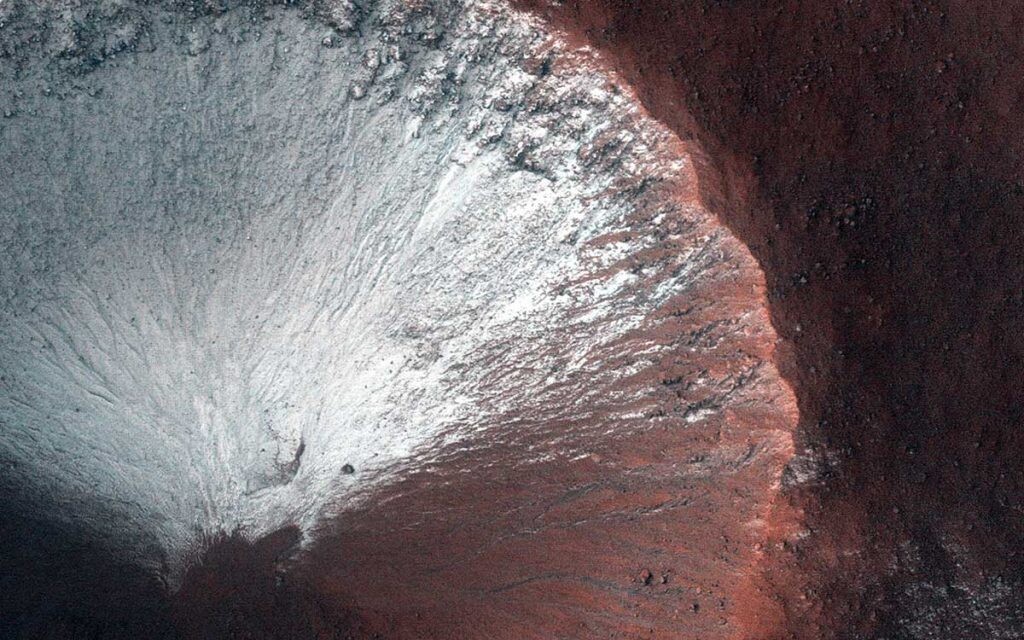 imagen de un cráter de Marte
