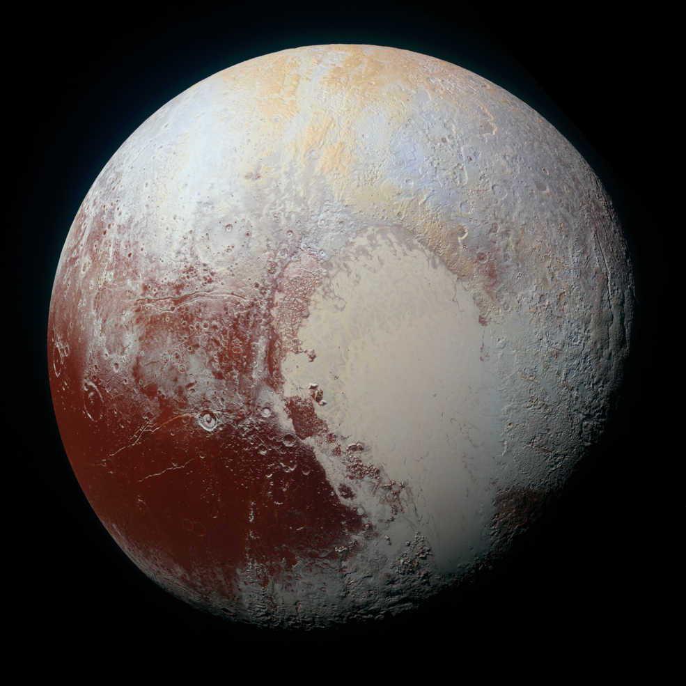 imagen real de Plutón tomada por la sonda New Horizons en 2015