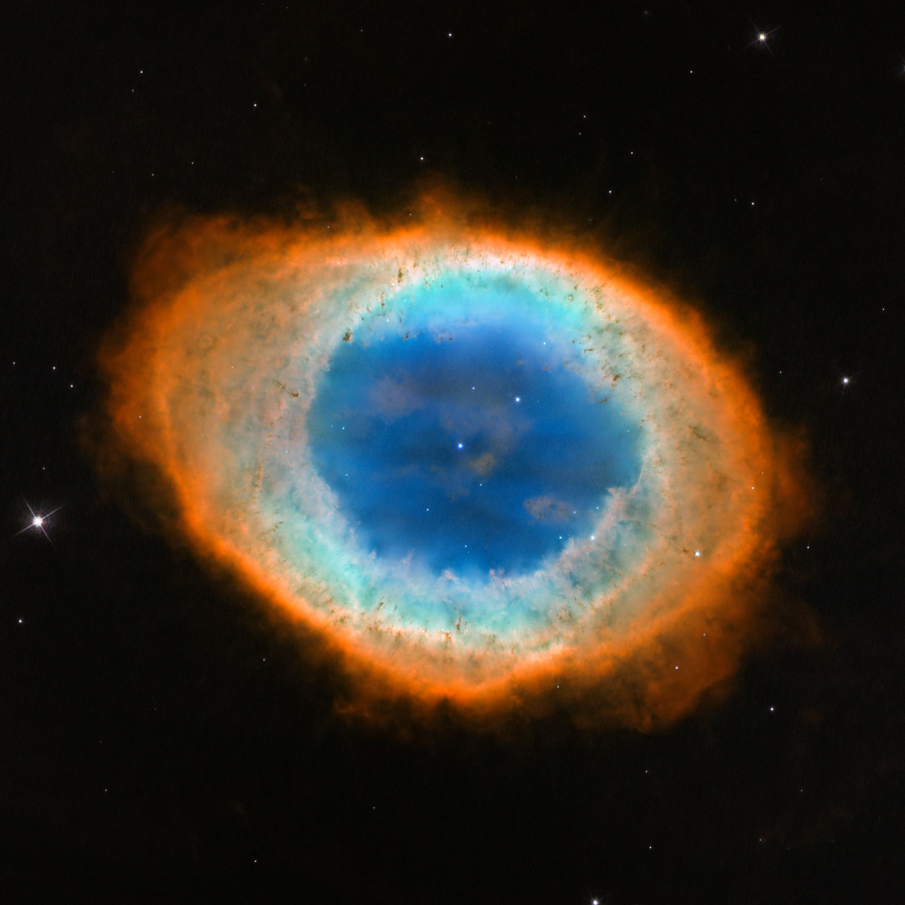 Imagen de la Nebulosa del ANillo tomada por el telescopio espacial Hubble en 2013